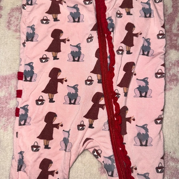 KicKee Baby Girl Layette Ruffle Footie Pajamas in Baby Rose Size 3-6 Month - Picture 2 of 4